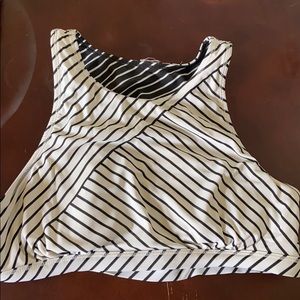 Reversible sports bra